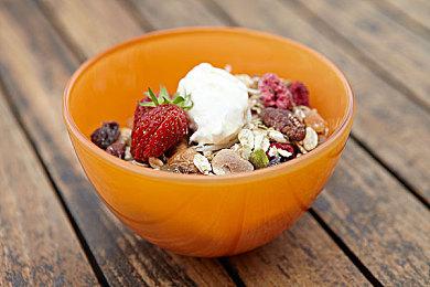 菲尔·斯宾塞分享自己的2022年游戏报告 《吸血鬼幸存者》游玩时长最多